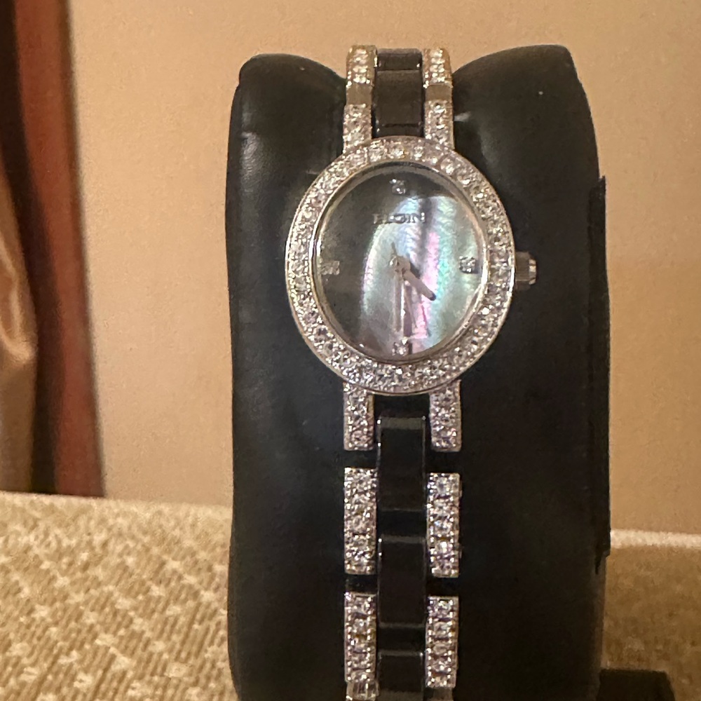 Beautiful and Elegant MOP NIB Elgin ceramic watch.